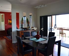 The Mountain View Retreat - Dalby Accommodation 1