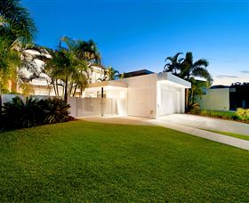 The Waterfront House - Dalby Accommodation 0