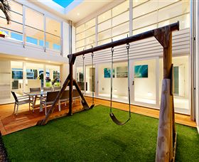 The Waterfront House - Dalby Accommodation 3