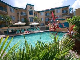 Paradise Isles - Dalby Accommodation 0