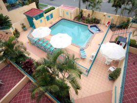 Paradise Isles - Dalby Accommodation 1