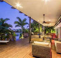 The Tropics at Vogue Holiday Homes - Dalby Accommodation