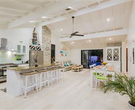 The Tropics At Vogue Holiday Homes - Dalby Accommodation 1