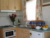 Lake Hamilton Motor Village And Caravan Park - Dalby Accommodation 2