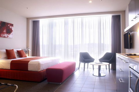 Abode Woden - Dalby Accommodation 1