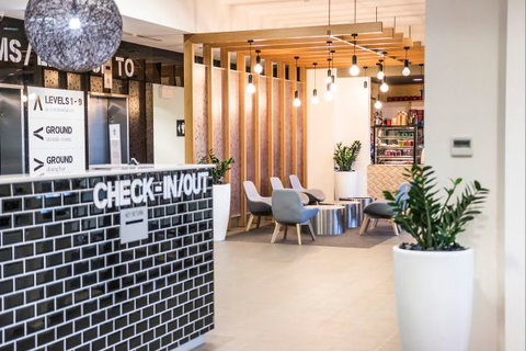 Abode Woden - Dalby Accommodation 4