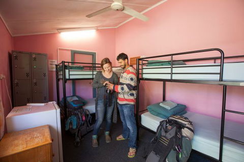 Alice Lodge Backpackers - Dalby Accommodation 5