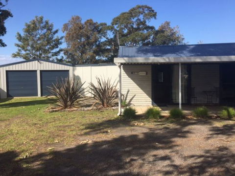 By The Water - Dalby Accommodation 2