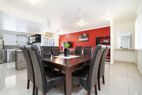 City Escape Serviced Townhouses - Dalby Accommodation 1