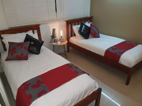 City Escape Serviced Townhouses - Dalby Accommodation 4