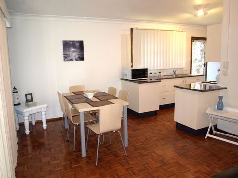 Crystal Waters - Dalby Accommodation 2