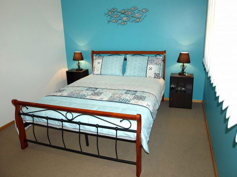 Crystal Waters - Dalby Accommodation 5