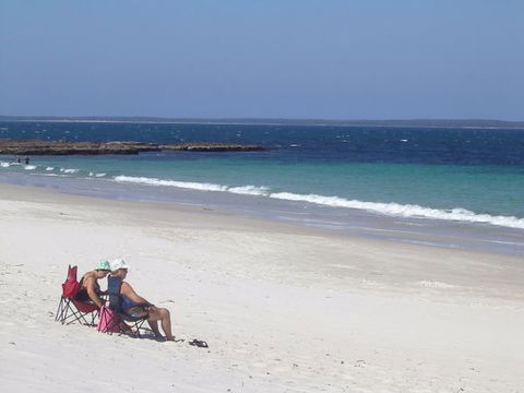 Crystal Waters - Dalby Accommodation 8