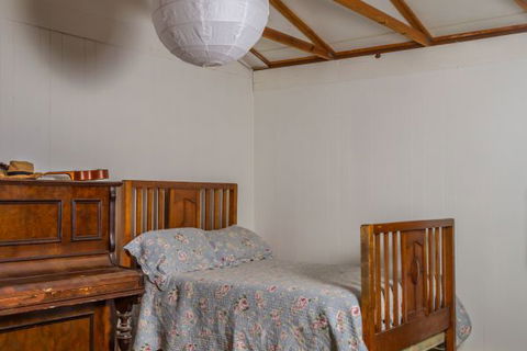 Daisy's Cottage - Dalby Accommodation 1