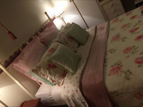 Hillside Cottage - Dalby Accommodation 3