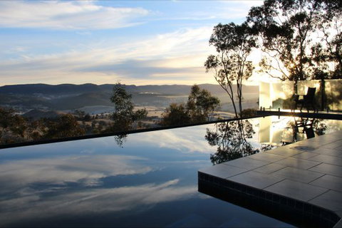 Jenolan Valley View - Dalby Accommodation 3
