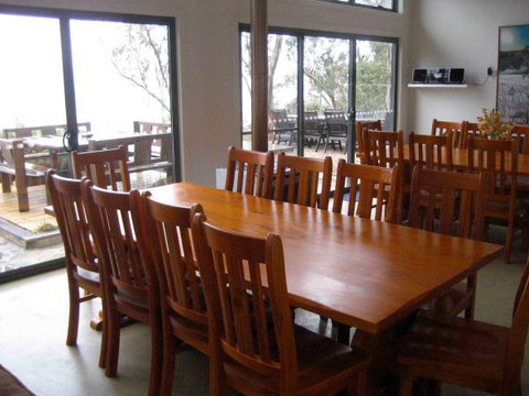 Jenolan Valley View - Dalby Accommodation 4
