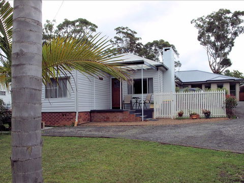 Shamrose Cottage - Dalby Accommodation 0