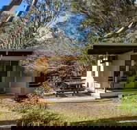 Capertee Cottage - Dalby Accommodation