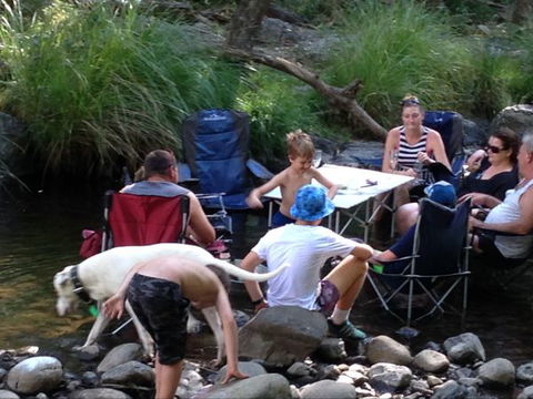 Moonan  Cottage - Dalby Accommodation 5