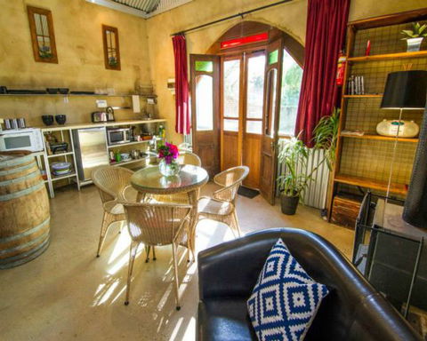 Outback Cellar And Country Cottage - Dalby Accommodation 1