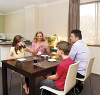 Oxley Court Apartments - Dalby Accommodation