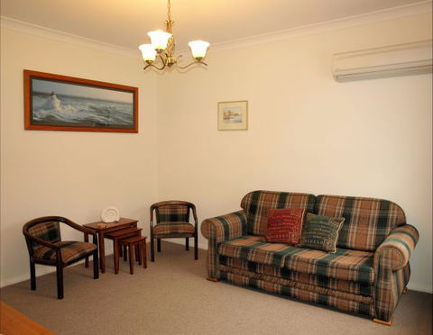 Shamrose Cottage - Dalby Accommodation 2