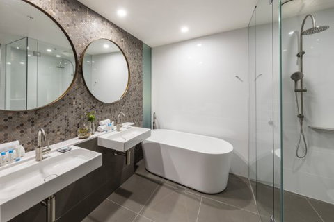 Vibe Hotel Canberra - Dalby Accommodation 3