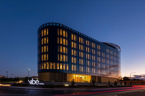 Vibe Hotel Canberra - Dalby Accommodation 6