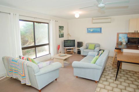 Coastal Cottage - Dalby Accommodation 82