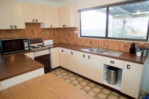Coastal Cottage - Dalby Accommodation 85