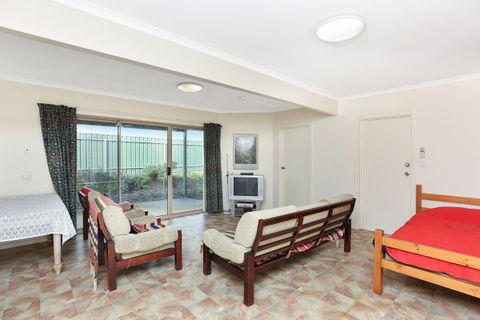 Coastal Cottage - Dalby Accommodation 34