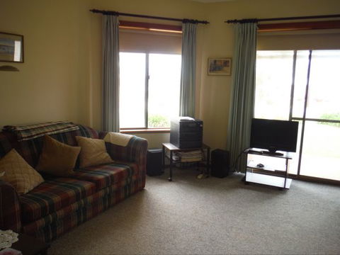 Catalina Cottage - Dalby Accommodation 1