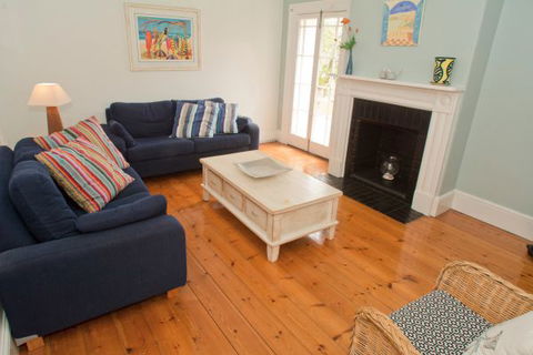 Coastal Cottage - Dalby Accommodation 11