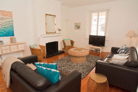 Coastal Cottage - Dalby Accommodation 12