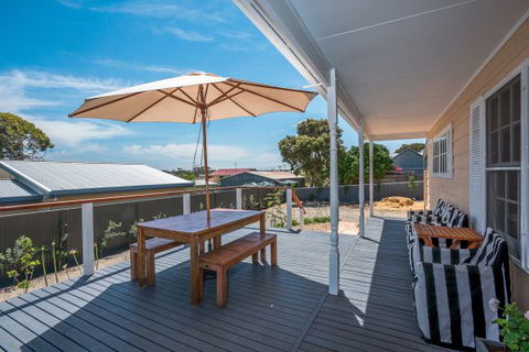 Coastal Cottage - Dalby Accommodation 87
