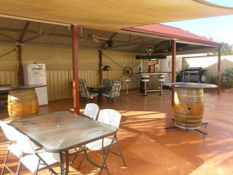 Country Cottages B&B - Dalby Accommodation 2