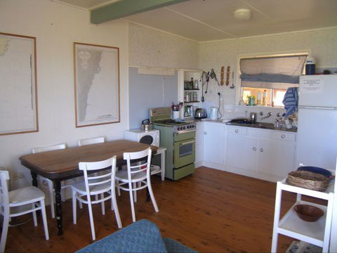 Palais D'Amor At Greenwell Point - Dalby Accommodation 82