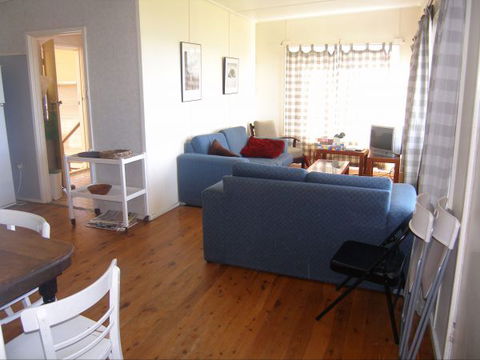 Palais D'Amor At Greenwell Point - Dalby Accommodation 83