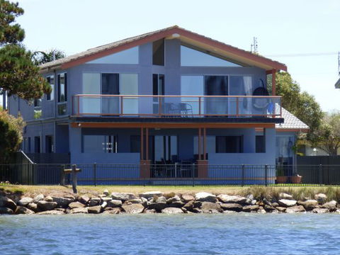 Palais D'Amor At Greenwell Point - Dalby Accommodation 129