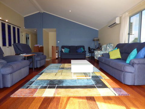 Palais D'Amor At Greenwell Point - Dalby Accommodation 132