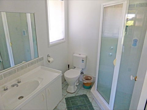 Palais D'Amor At Greenwell Point - Dalby Accommodation 128