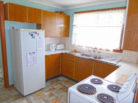 Palais D'Amor At Greenwell Point - Dalby Accommodation 14