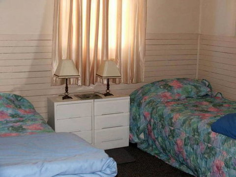 CASS Cottage - Dalby Accommodation 2