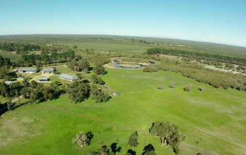 Sandy Lake Farm Stay Accommodation Gingin WA - Dalby Accommodation 0
