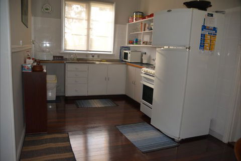 Sandy Lake Farm Stay Accommodation Gingin WA - Dalby Accommodation 8