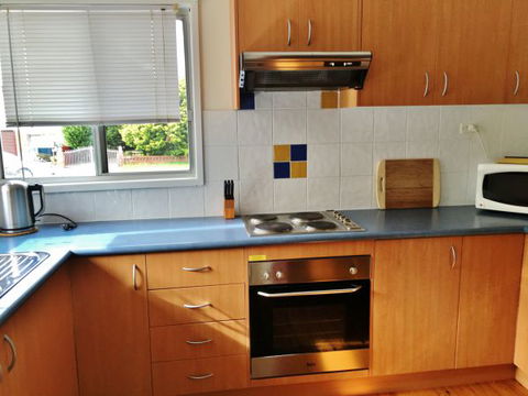 Summer Retreat - Dalby Accommodation 4