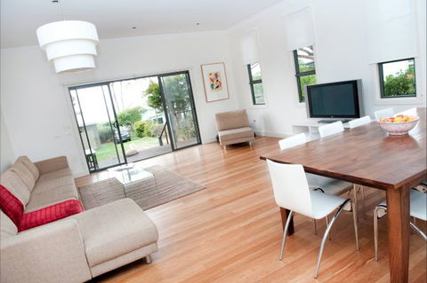Seaglass - Dalby Accommodation 10