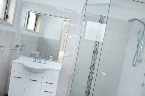 Seaglass - Dalby Accommodation 24