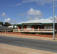 Sea Crest - Dalby Accommodation
